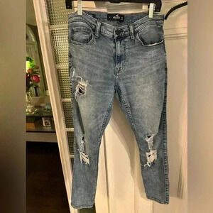 Hollister men’s distressed advanced stretch jeans. Straight leg size 32x30